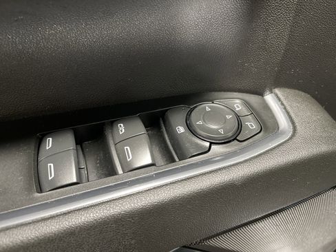 Used 2023 GMC Sierra 1500 SLE image 9