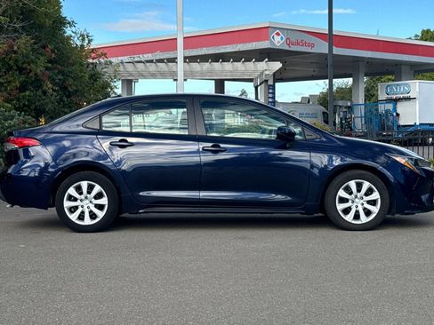 Used 2024 Toyota Corolla LE FWD image 3