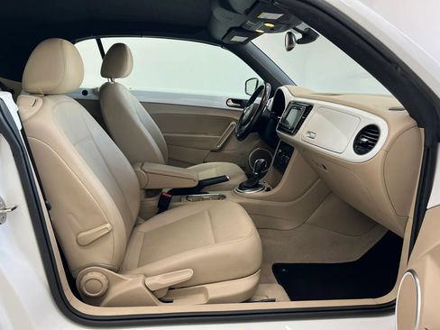 Used 2016 Volkswagen Beetle 1.8T SE FWD image 19