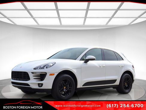Used 2018 Porsche Macan AWD/4WD image 1
