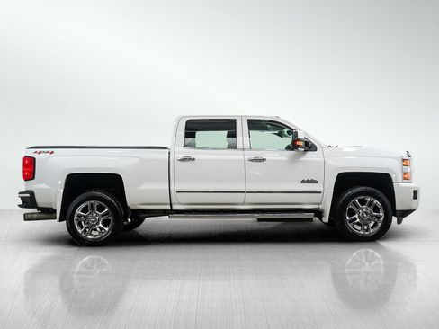 Used 2015 Chevrolet Silverado 2500 High Country w/ Duramax Plus Package AWD/4WD image 6