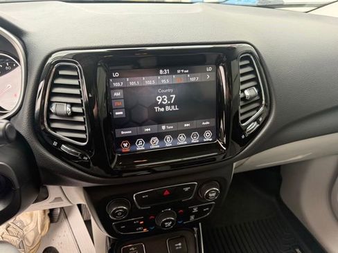Used 2020 Jeep Compass Limited FWD image 17