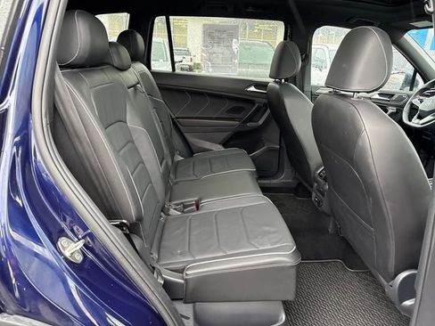 Used 2022 Volkswagen Tiguan SEL R-Line image 10