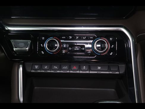 Used 2025 GMC Sierra 3500 Denali w/ Denali Reserve Package AWD/4WD image 33