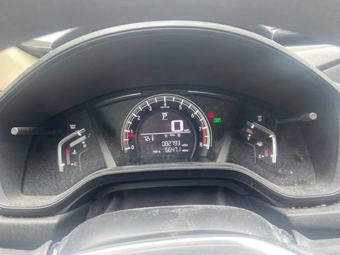 Used 2019 Honda CR-V LX image 9