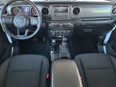 Certified 2022 Jeep Gladiator Sport AWD/4WD image 4