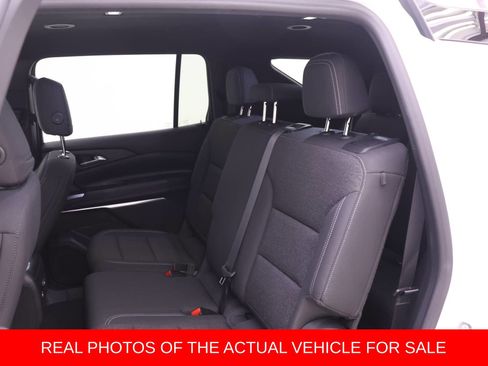 Used 2024 Chevrolet Traverse LS image 10