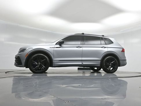 Used 2023 Volkswagen Tiguan SE R-Line image 47