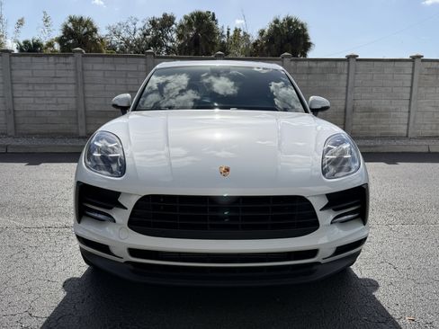 Certified 2021 Porsche Macan image 10