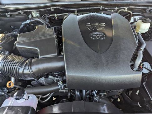 Certified 2021 Toyota Tacoma SR5 image 21