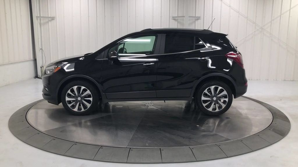 Used 2019 Buick Encore Essence FWD image 5