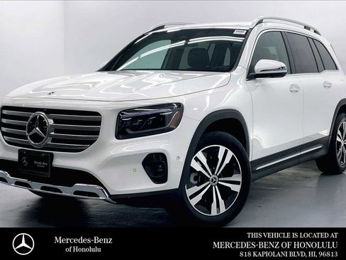 Used 2026 Mercedes-Benz GLB 250 image 1