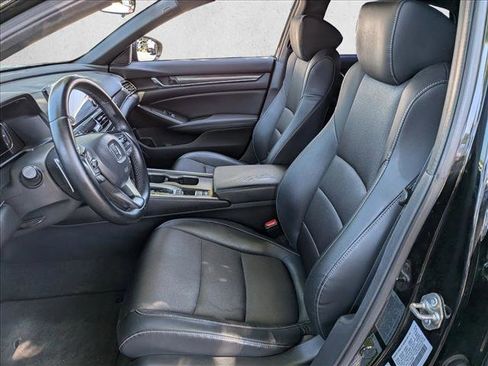 Used 2018 Honda Accord Sport image 14