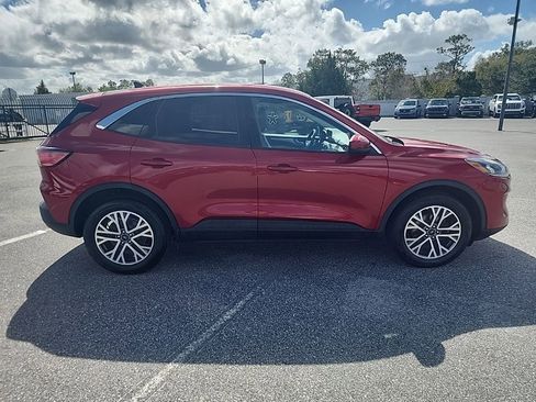 Used 2022 Ford Escape SEL image 4
