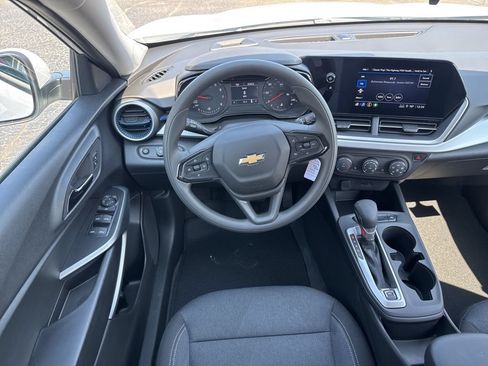 New 2026 Chevrolet Trax LS w/ LS Convenience Package FWD image 24