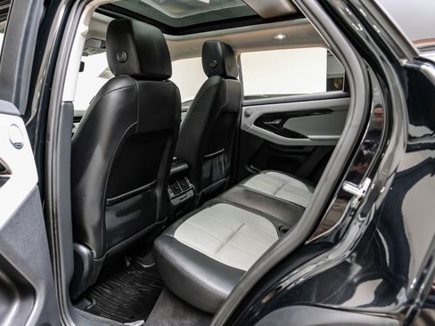 Used 2024 Land Rover Range Rover Evoque Dynamic SE image 40