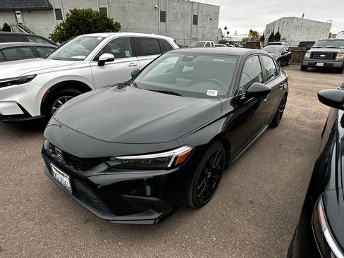 Used 2023 Honda Civic Sport image 8