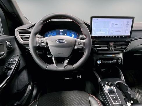 Used 2024 Ford Escape ST-Line Select w/ Tech Pack #2 AWD/4WD image 9