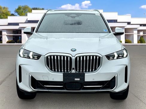 Used 2026 BMW X5 xDrive50e AWD/4WD image 2