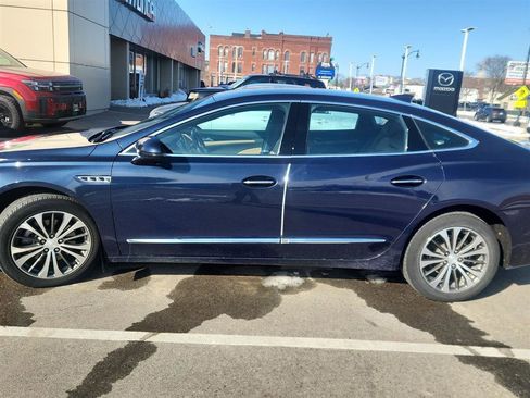 Used 2017 Buick LaCrosse Essence image 8