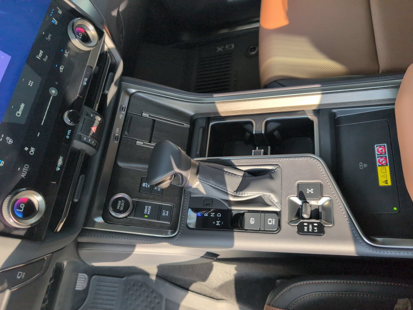 Certified 2025 Lexus GX 550 w/ Accessory Package (2T) AWD/4WD image 15