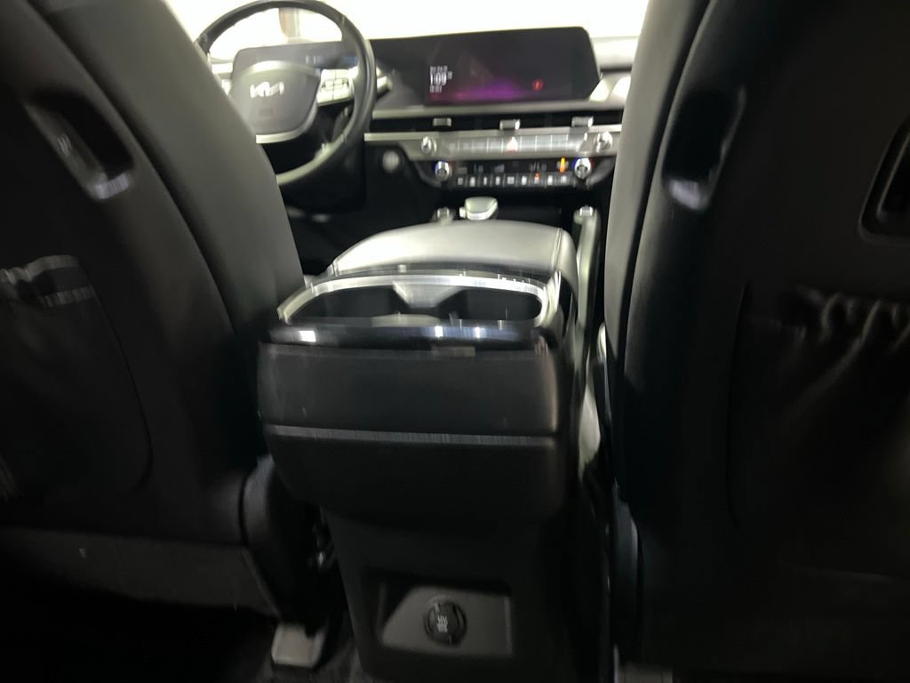 Used 2025 Kia Telluride S FWD image 13