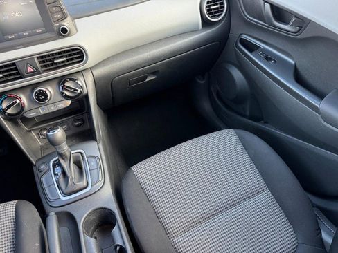 Used 2020 Hyundai Kona SE image 15