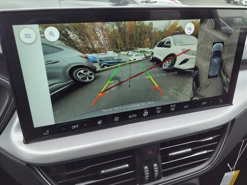 New 2023 Ford Escape SE w/ PHEV Premium Package image 17