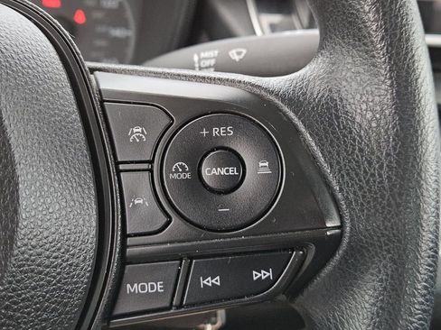 Used 2023 Toyota Corolla LE image 18