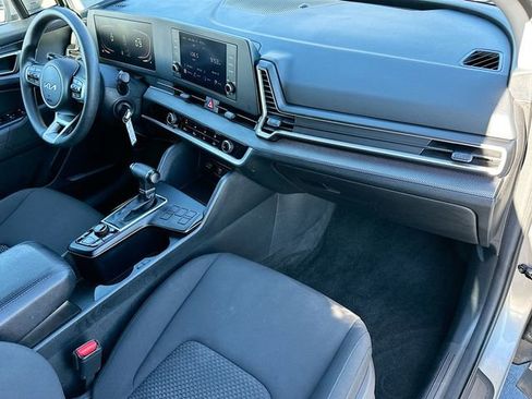 Used 2024 Kia Sportage LX image 27