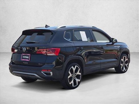 Certified 2022 Volkswagen Taos SEL AWD/4WD image 5