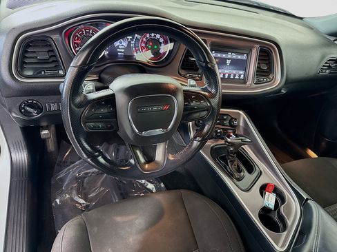 Used 2022 Dodge Challenger R/T image 17