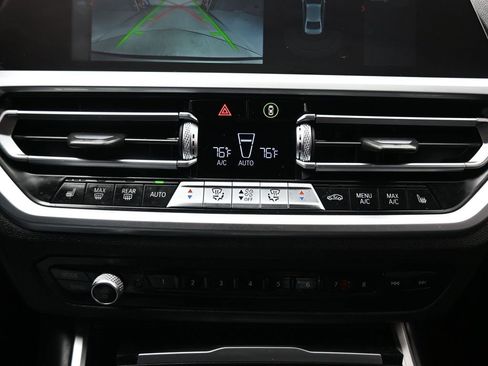 Used 2020 BMW 330i xDrive Sedan w/ Premium Package image 22