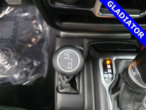 Used 2022 Jeep Gladiator Sport image 26