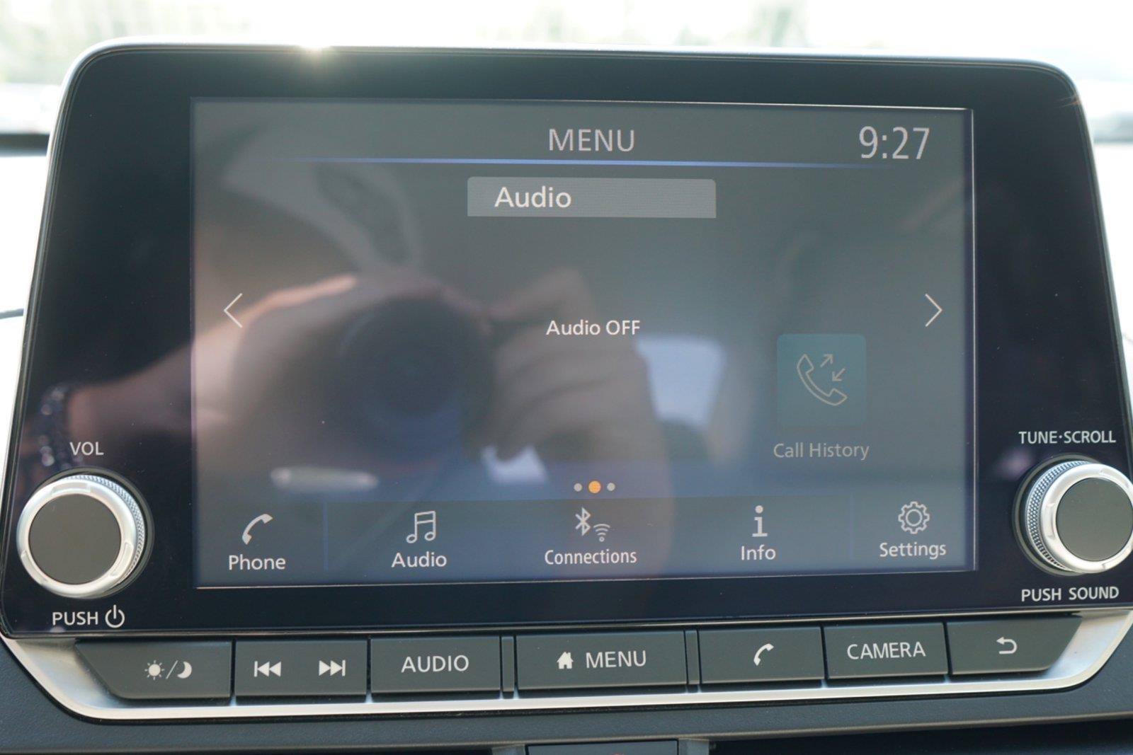 Used 2025 Nissan Altima 2.5 SV FWD image 13
