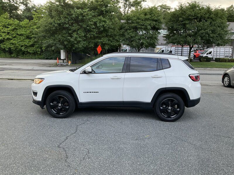 Used 2018 Jeep Compass Latitude AWD/4WD image 8