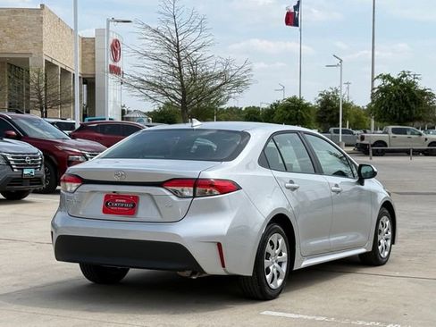 Used 2026 Toyota Corolla LE image 4