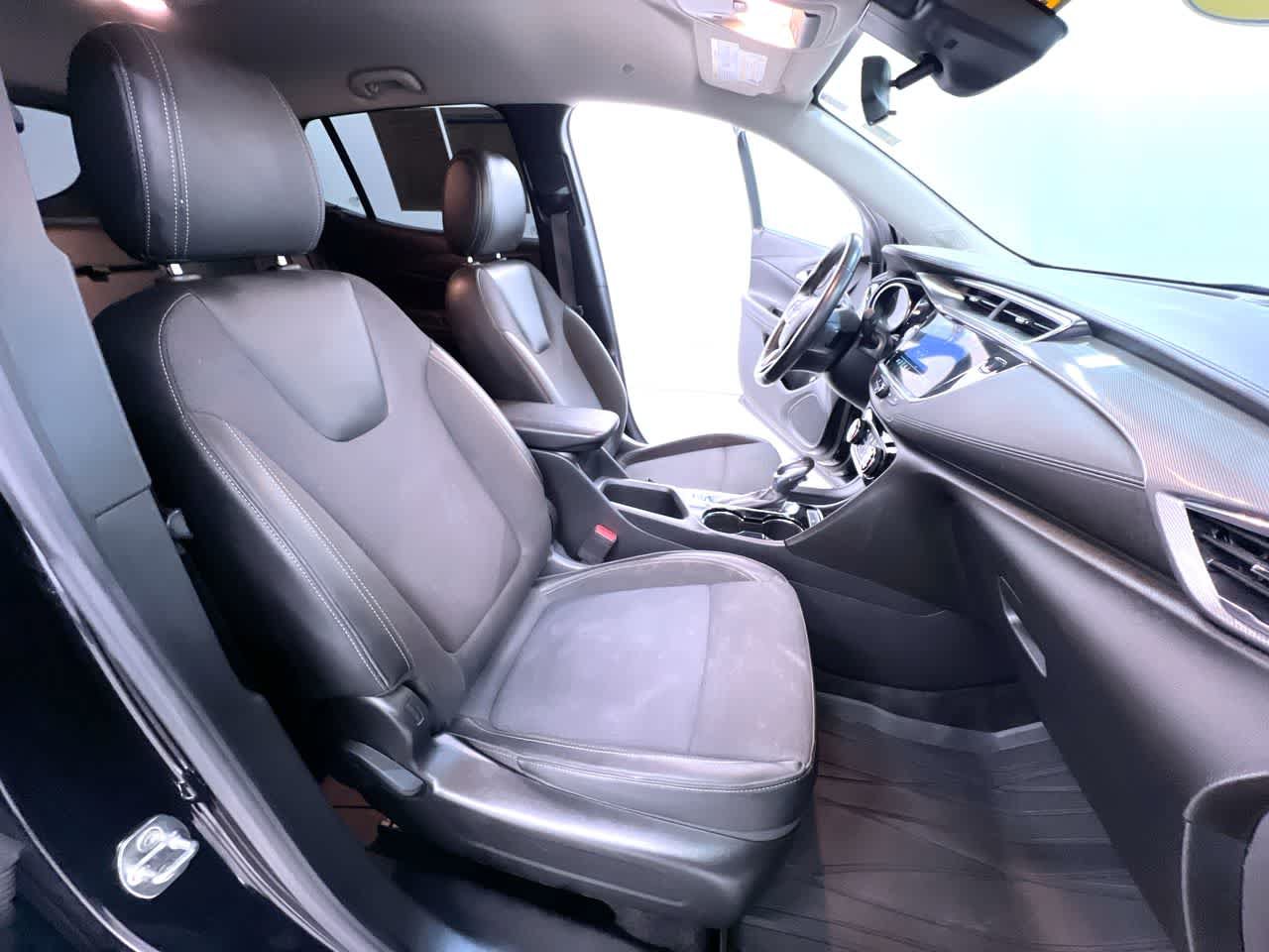 Used 2021 Buick Encore GX Select w/ Sport Touring Package FWD image 35