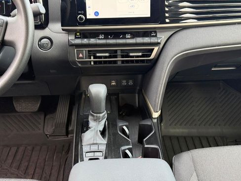 Used 2025 Toyota Camry LE FWD image 17