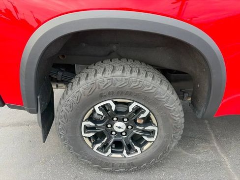 Used 2024 Chevrolet Silverado 1500 ZR2 w/ Technology Package AWD/4WD image 2
