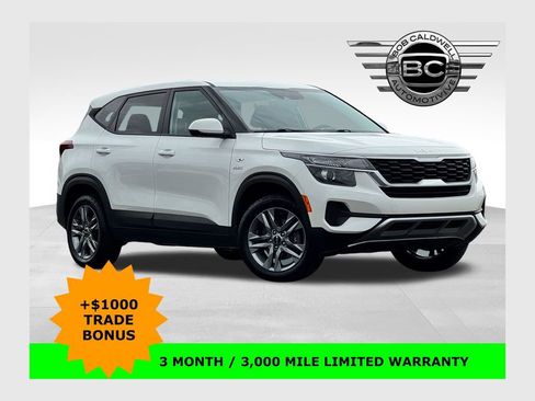 Used 2023 Kia Seltos LX AWD/4WD image 1
