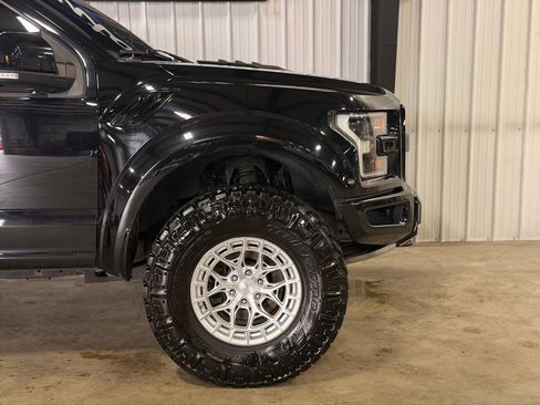 Used 2017 Ford F150 Raptor w/ Equipment Group 802A Luxury AWD/4WD image 25