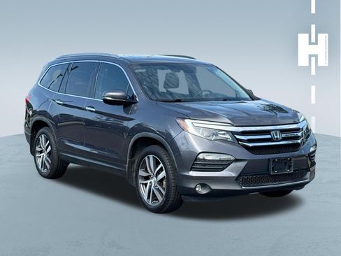 Used 2017 Honda Pilot Elite image 1