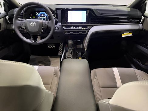 New 2026 Toyota Camry SE image 10