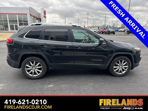 Used 2018 Jeep Cherokee Limited image 10