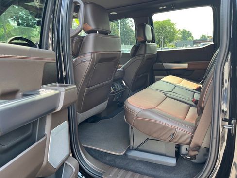 Used 2024 Ford F150 King Ranch w/ FX4 Off-Road Package image 10