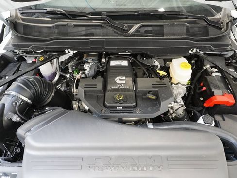 Used 2024 RAM 3500 Tradesman image 13