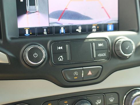Used 2022 GMC Terrain SLT w/ Infotainment Package II FWD image 28