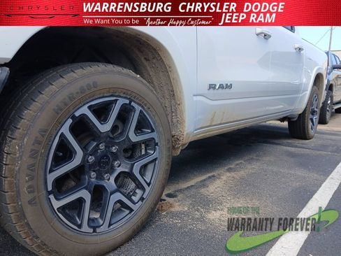 Used 2025 RAM 1500 Laramie AWD/4WD image 10