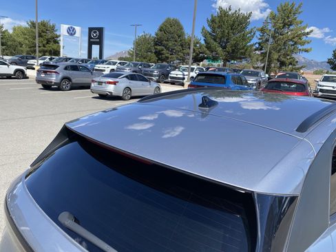 Used 2024 Volkswagen ID.4 2WD image 17